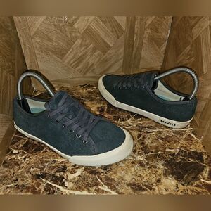 Seavees women's fashion comfort gray shoe size 7.5.  068